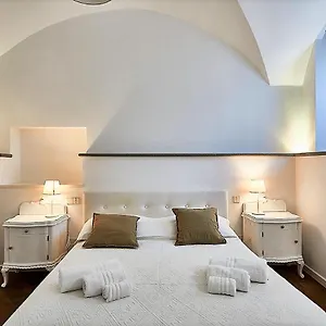 Astra-modern Loft Cathedral View Italy