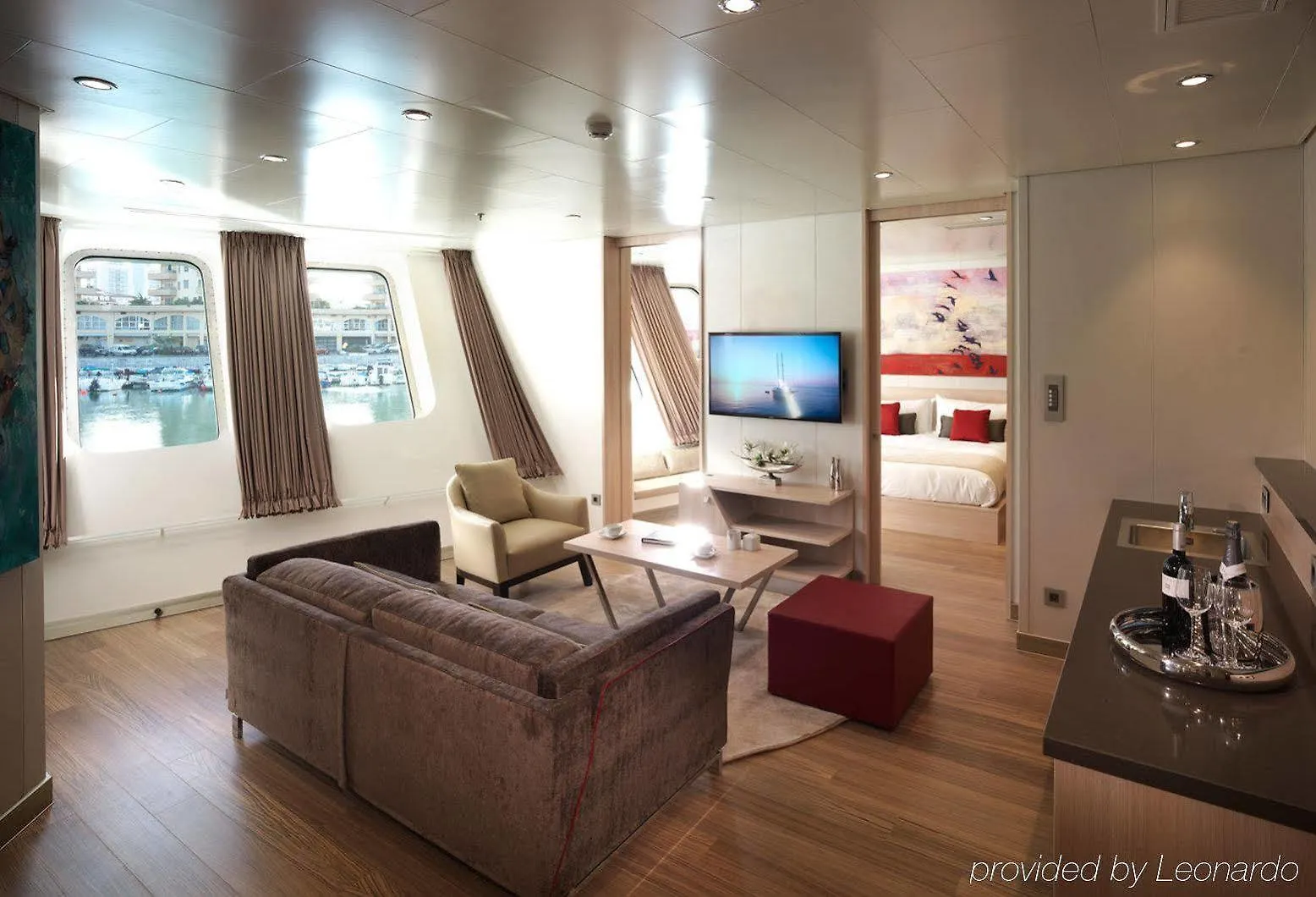Sunborn Gibraltar Hotel 5*,