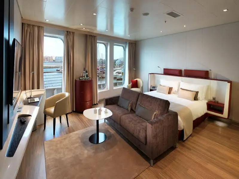 Sunborn Gibraltar Hotel 5*,  Gibraltar